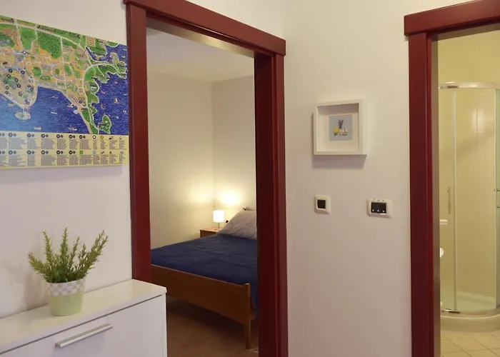 Apartment Pino Pula