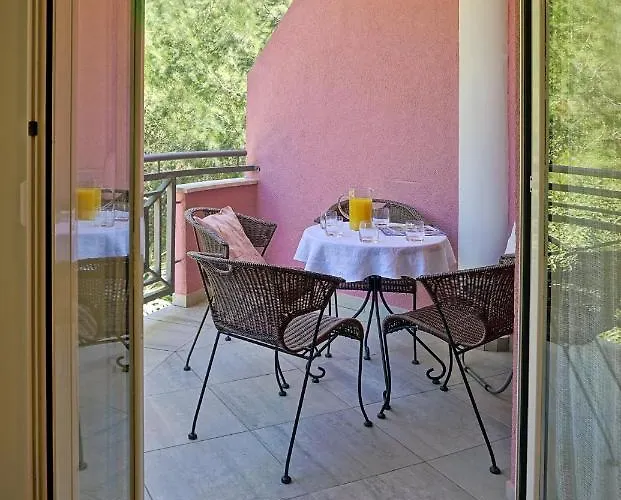 Apartment Pino Pula